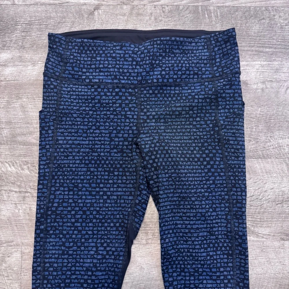 Lululemon Pace Rival Cropped Legging Blue/Black Womens Sz. 6